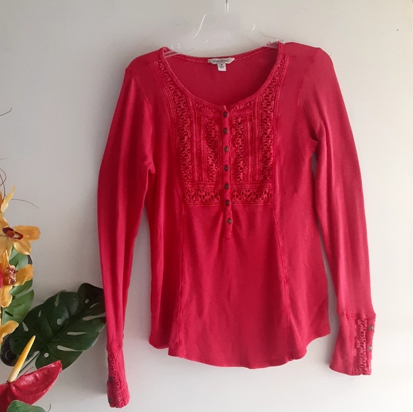 LUCKY BRAND Red EUC Medium Long Sleeves Scoop Neck Top - Picture 1 of 12